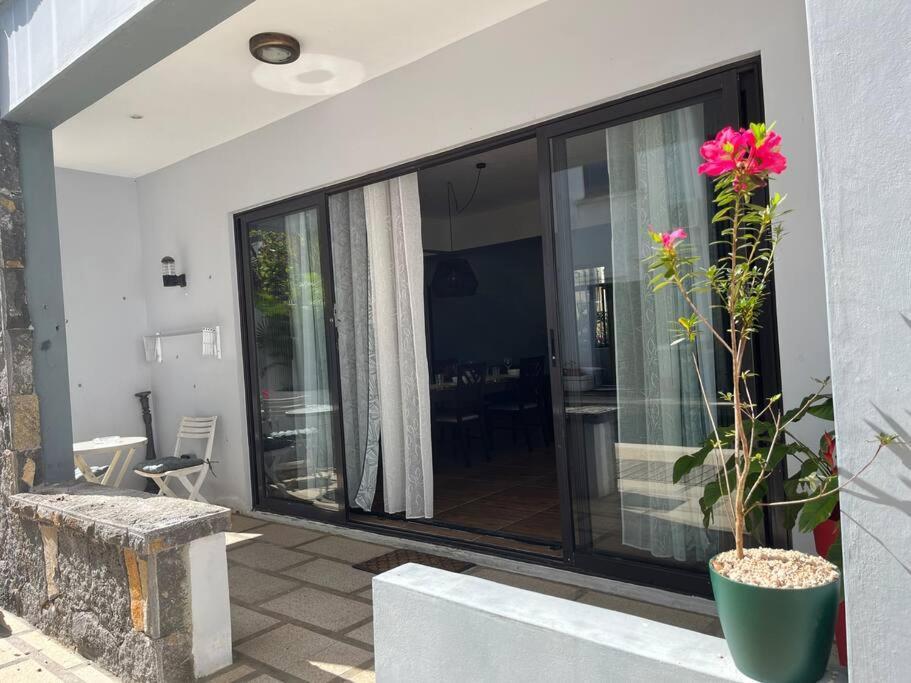 Charmant T4 Avec Vue Piscine Grand Bay Luaran gambar