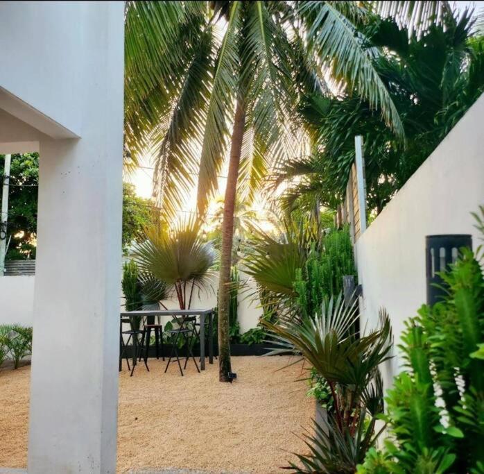 Charmant T4 Avec Vue Piscine Grand Bay Luaran gambar