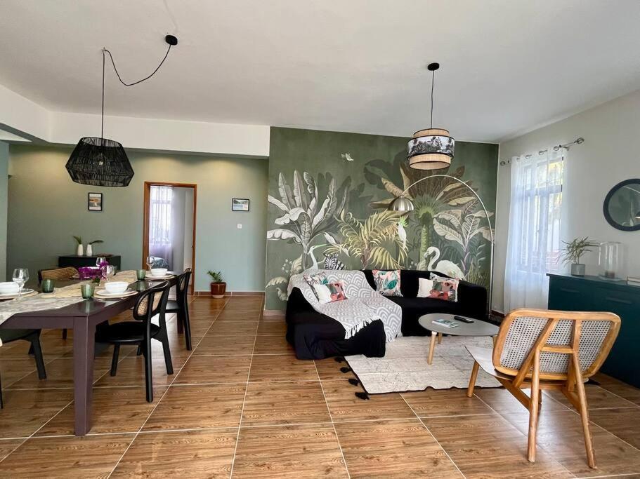 Charmant T4 Avec Vue Piscine Grand Bay Luaran gambar