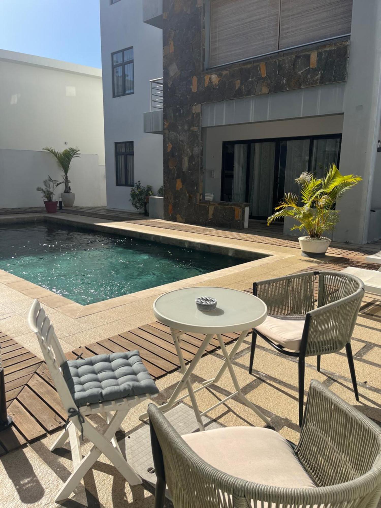 Charmant T4 Avec Vue Piscine Grand Bay Luaran gambar
